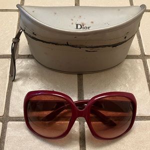 Vintage Dior, 90s sunglasses in Raspberry - Paris Hilton